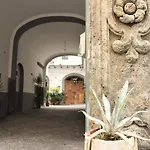 Varriale 2,0 Free Parking For Small Cars Only 那不勒斯