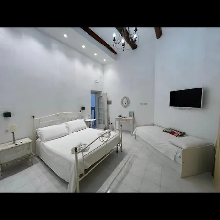 Varriale 2,0 Free Parking For Small Cars Only Apartment *