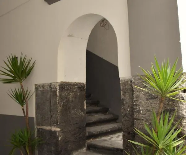 Varriale 2,0 Free Parking For Small Cars Only Apartment Neapel